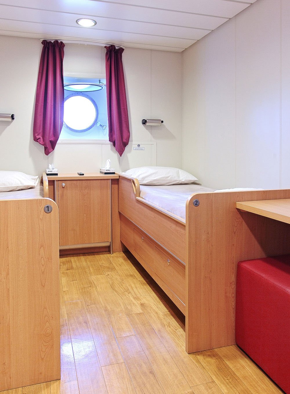 standard twin-bedded cabin